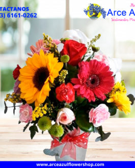 RA-001 Ramo de Flores de Colores con envase incluido
