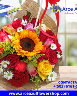 RA-013 Ramo de rosas en colores y girasol