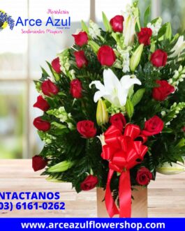AAA-50 Arreglo de rosas rojas y lirios